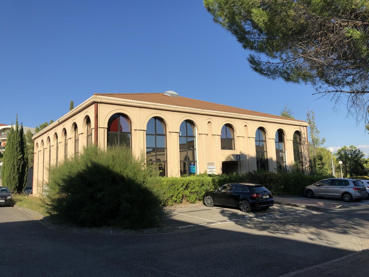 Bureau Aix-en-Provence 110m² Location bureau Aix-en-Provence Bouches-du-Rhône OLBUR2114934 0